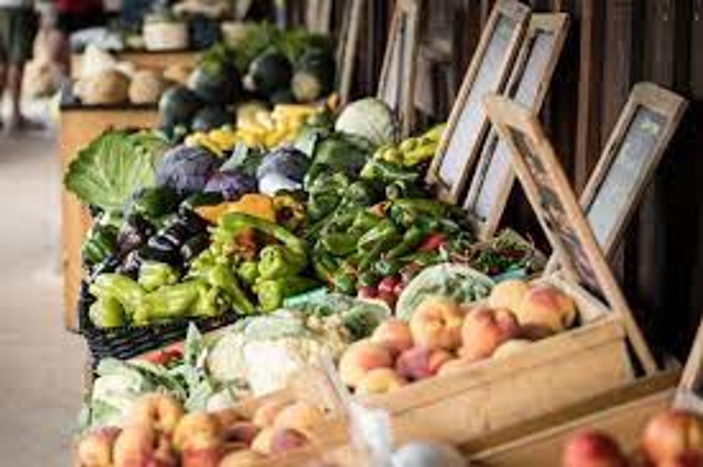 Mercatino di prodotti agricoli ed eccellenze del territorio - Piazza Don Bosco 8 dicembre 2021.